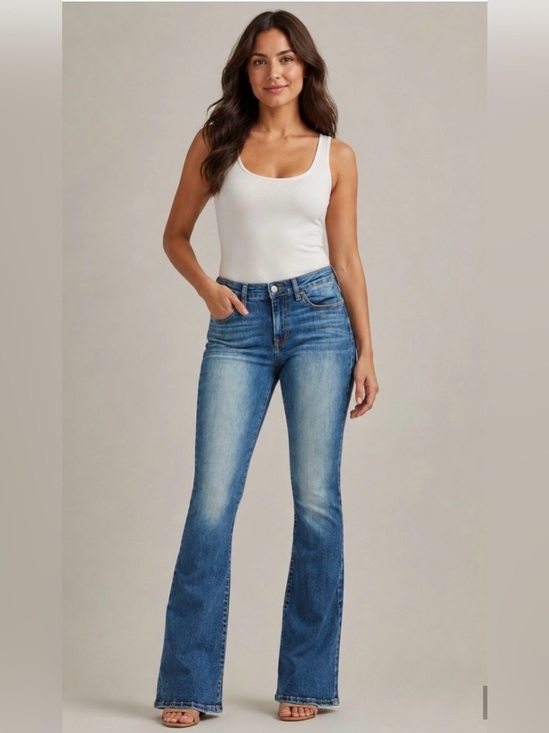Lucky Brand Denim - Lucky Brand Sweet Boot Denim Jeans in Bootcut Size 6 28